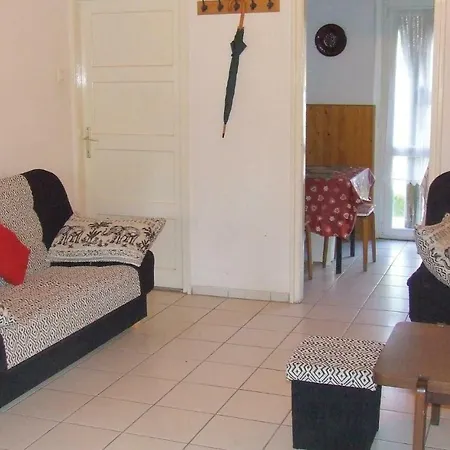 Three-bedroom Holiday In Balatonfenyves